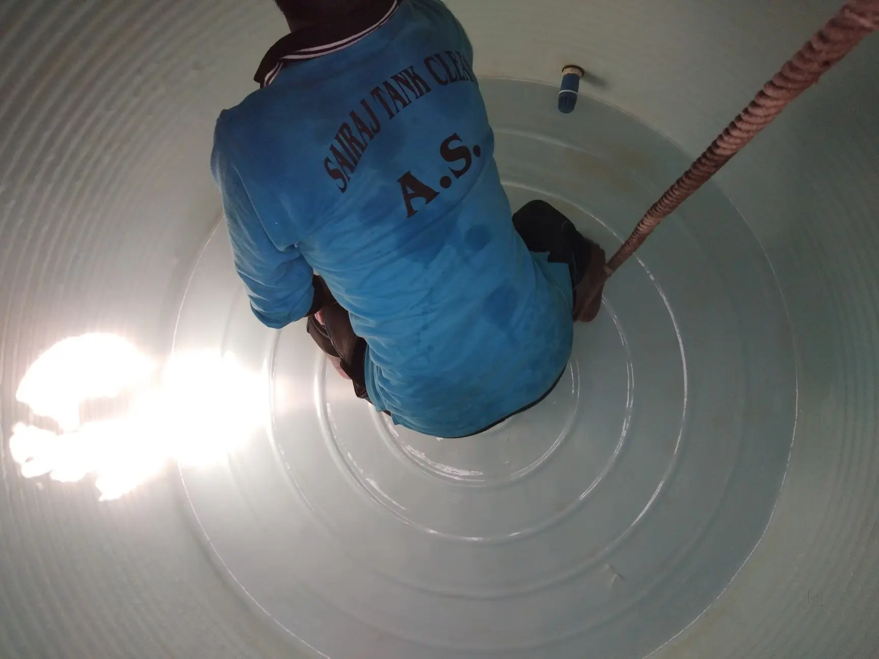 شركة تنظيف خزانات برابغ